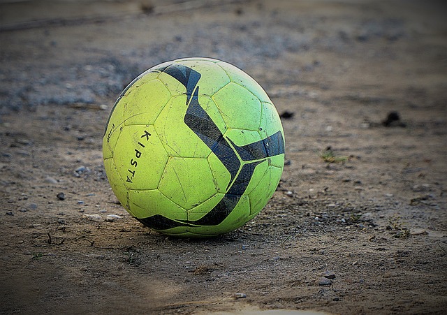 博主：范尼希望出任英超球队教练，考文垂与兰帕德深入谈判.