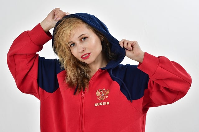 春节经济彰显中国发展活力（和音）.